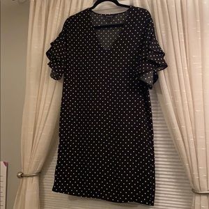 Polka dotted black dress short sleeved